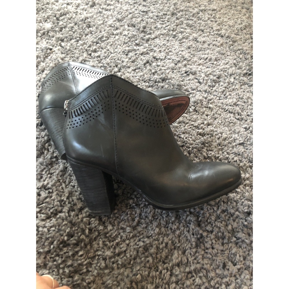 Vince Camuto 8.5 M Womens Black Leather Fetter Heeled Ankle Booties